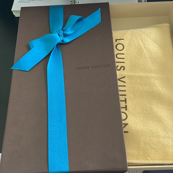 Louis Vuitton insolate wallet - Picture 11 of 11